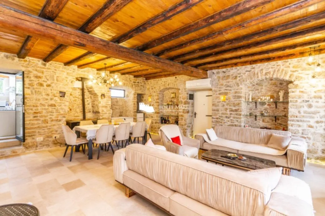Prodaja, dvosoban stan, 68m², Srbina, Herceg Novi