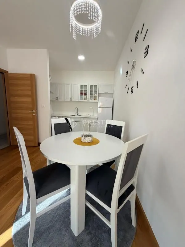 Izdavanje, jednosoban stan, 45m², New City, Podgorica