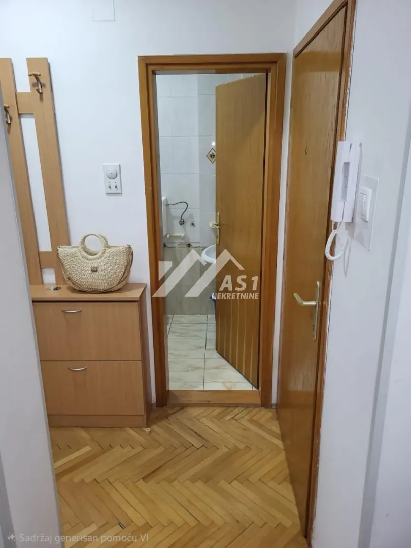 Izdavanje, jednosoban stan, 41m², Adamovićevo Naselje, Novi Sad Sve Podlokacije