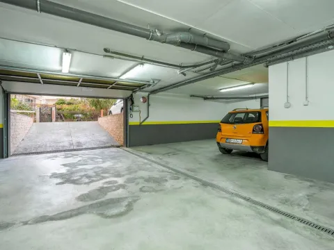 Sale, two bedroom apartment, 138m², Budva, Crna Gora - image 14