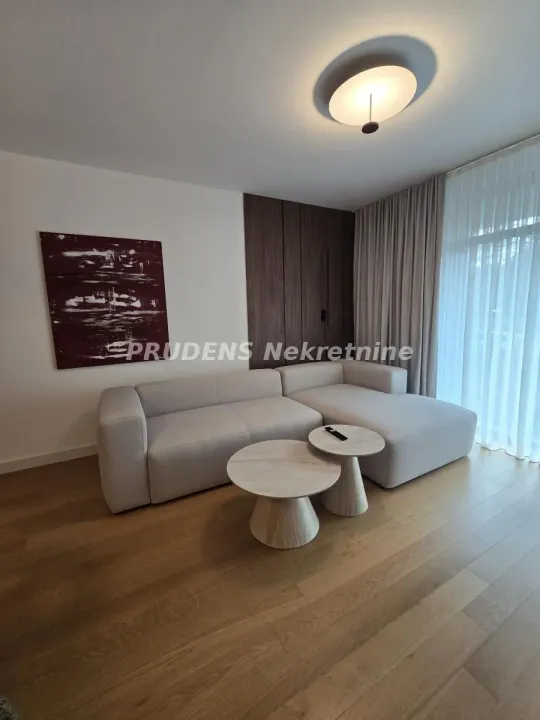 Izdavanje, dvosoban stan, 53m², Zvezdara Sve Podlokacije, Beograd