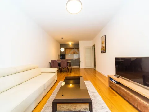 Izdavanje, dvosoban stan, 70m², Central Point, Podgorica - image 18