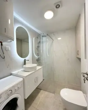 Sale, two bedroom apartment, 75m², Bečići, Budva - image 3