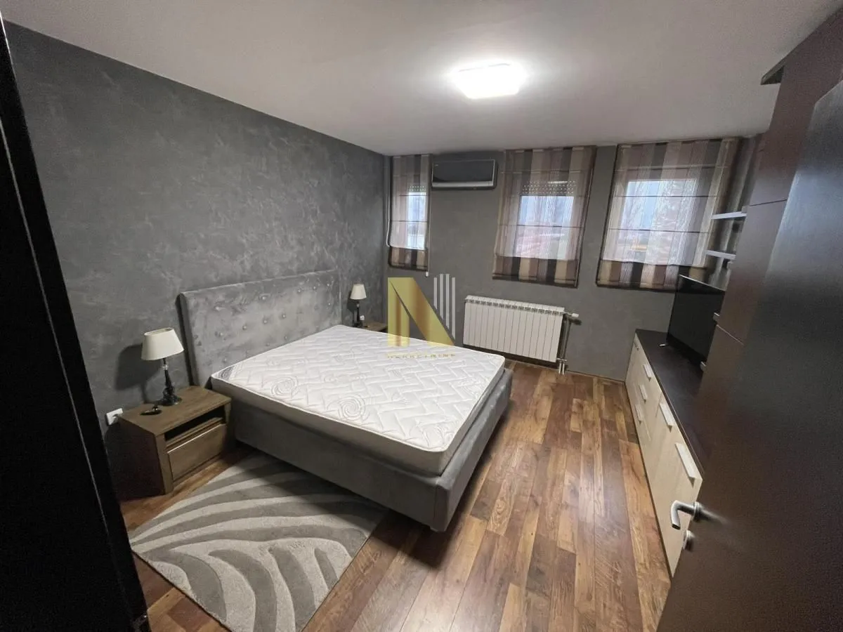 Izdavanje, kuća, 140m², Lipov gaj, Novi Sad Sve Podlokacije