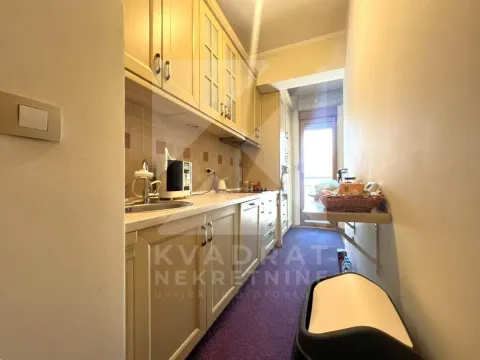 Prodaja, dvosoban stan, 81m², City Kvart, Podgorica - image 4