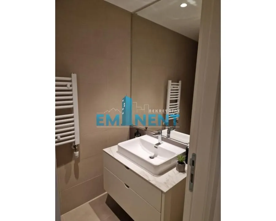 Rent, four bedroom apartment, 109m², Savski Venac, Beograd