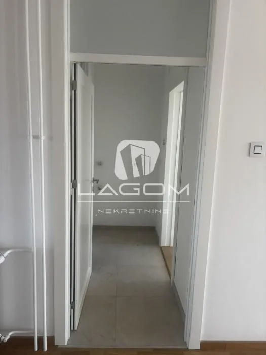 Prodaja, četvorosoban stan, 135m², Voždovačka Crkva, Voždovac Sve Podlokacije