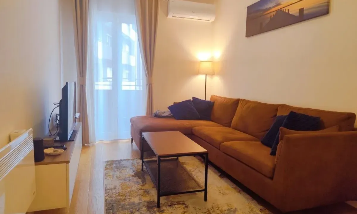 Prodaja, jednosoban stan, 40m², Central Point, Podgorica