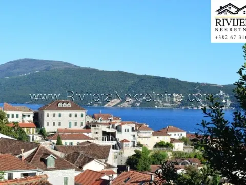 Prodaja, dvosoban stan, 73m², Centar, Herceg Novi - image 1