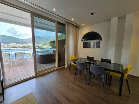 Rent, two bedroom apartment, 153m², Budva, Crna Gora - image 13
