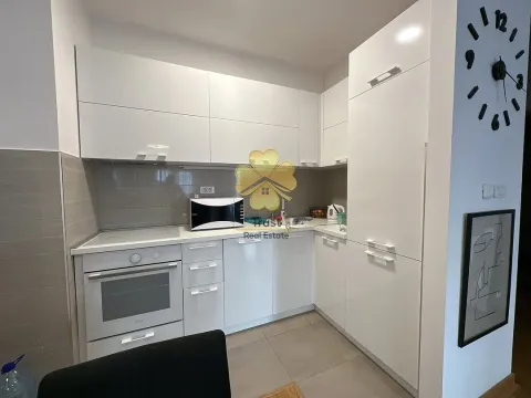 Izdavanje, jednosoban stan, 50m², City Kvart, Podgorica - image 3