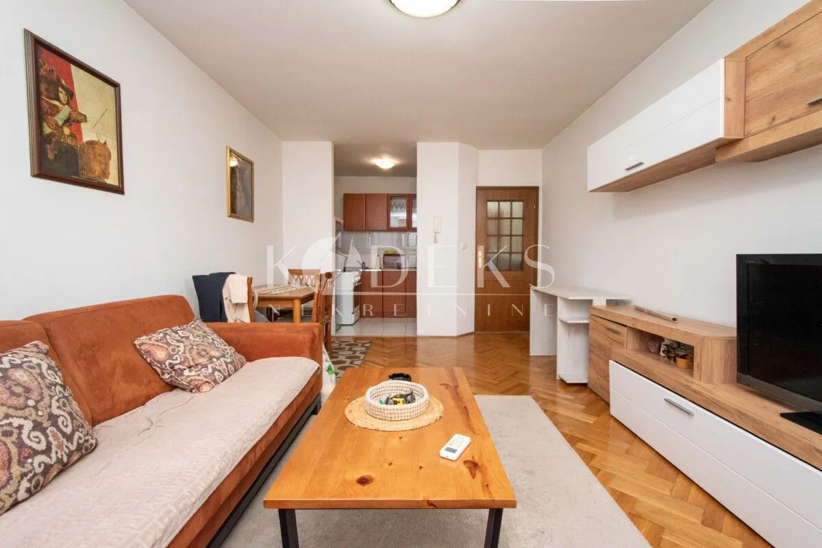 Rent, one bedroom apartment, 51m², Stari Aerodrom, Podgorica