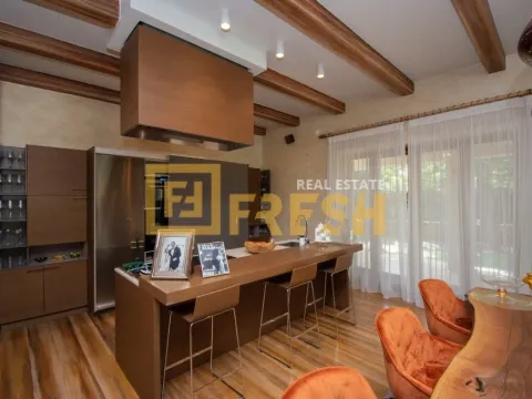 Rent, house, 400m², Danilovgrad, Crna Gora - image 11