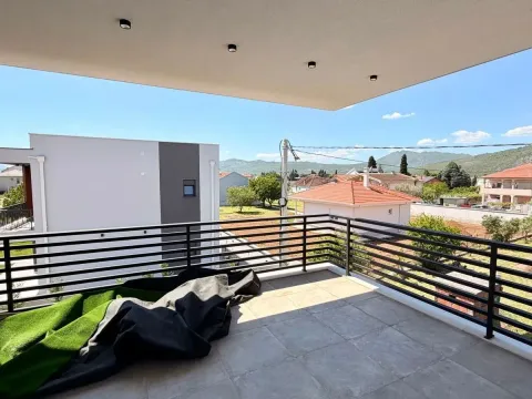 Rent, house, 225m², Gornja Gorica, Podgorica - image 7