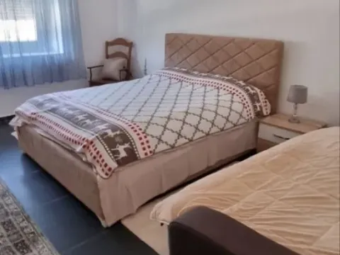 Izdavanje, jednosoban stan, 70m², Cetinje, Crna Gora - image 7