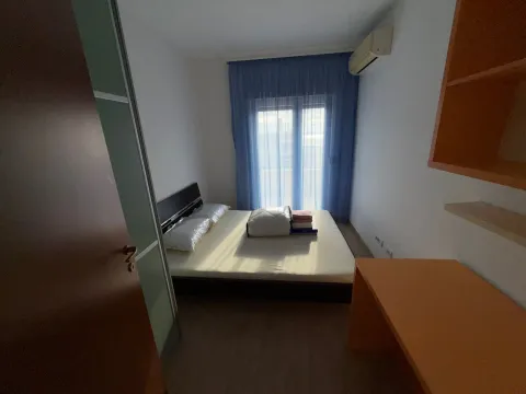 Rent, two bedroom apartment, 75m², City Kvart, Podgorica - image 8