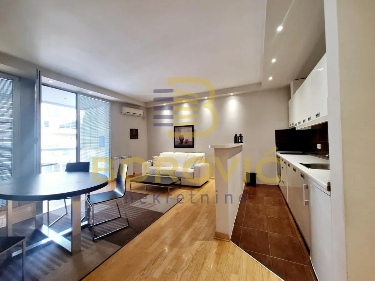 Rent, two bedroom apartment, 51m², Vračar Hram, Vračar Sve Podlokacije