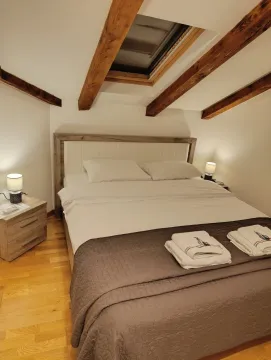 Rent, two bedroom apartment, 88m², Centar, Tivat - image 13