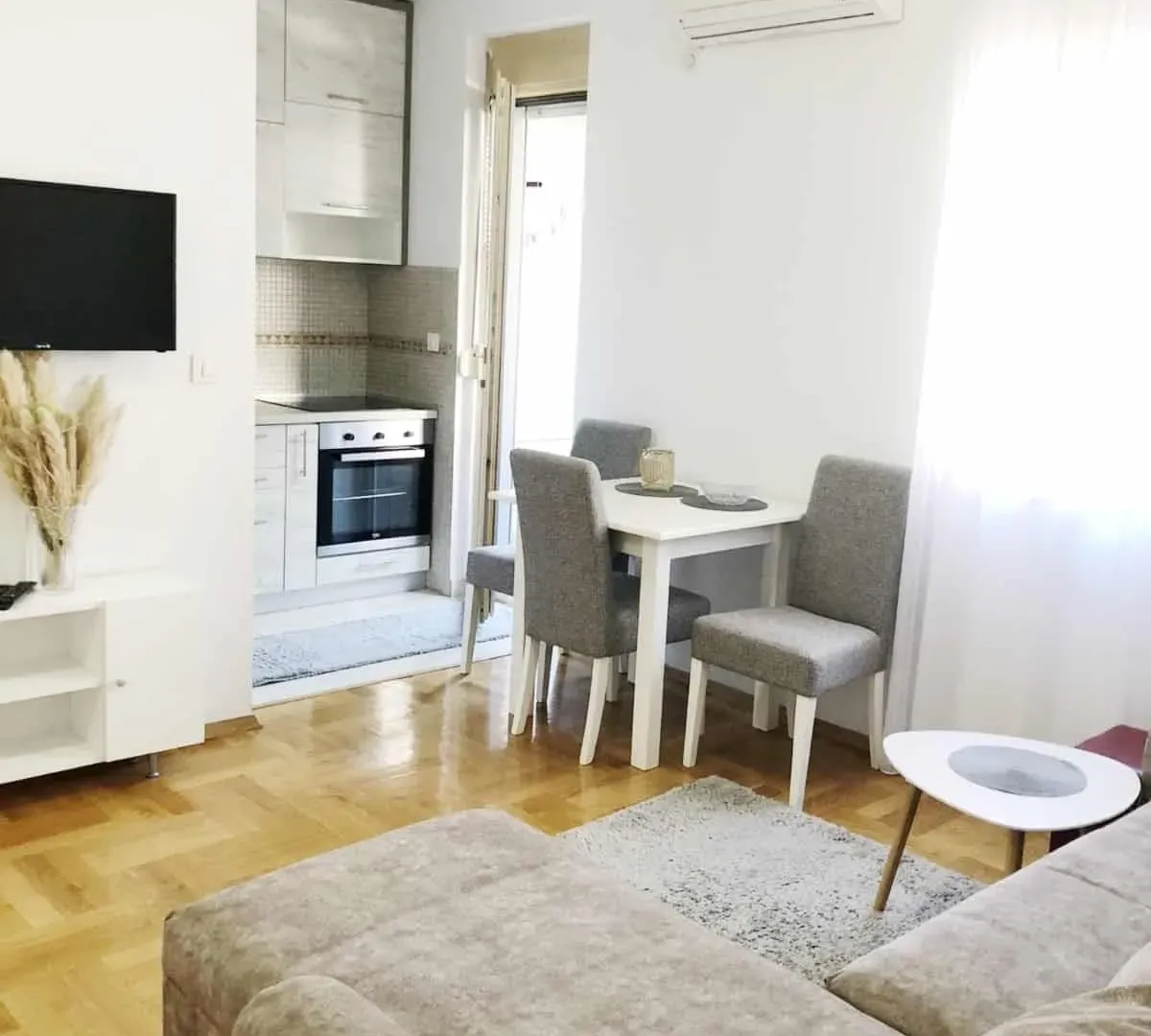 Izdavanje, jednosoban stan, 36m², Stari Aerodrom, Podgorica