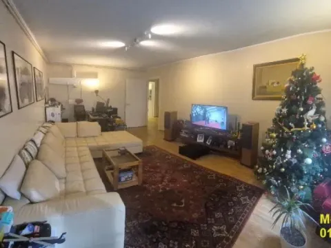 Sale, two bedroom apartment, 74m², Kalenić Pijaca, Vračar Sve Podlokacije - image 3