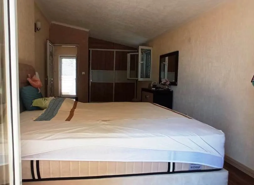 Rent, house, 165m², Sutomore, Bar