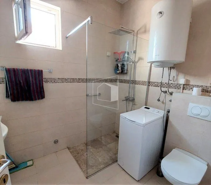 Rent, house, 120m², Tološi, Podgorica