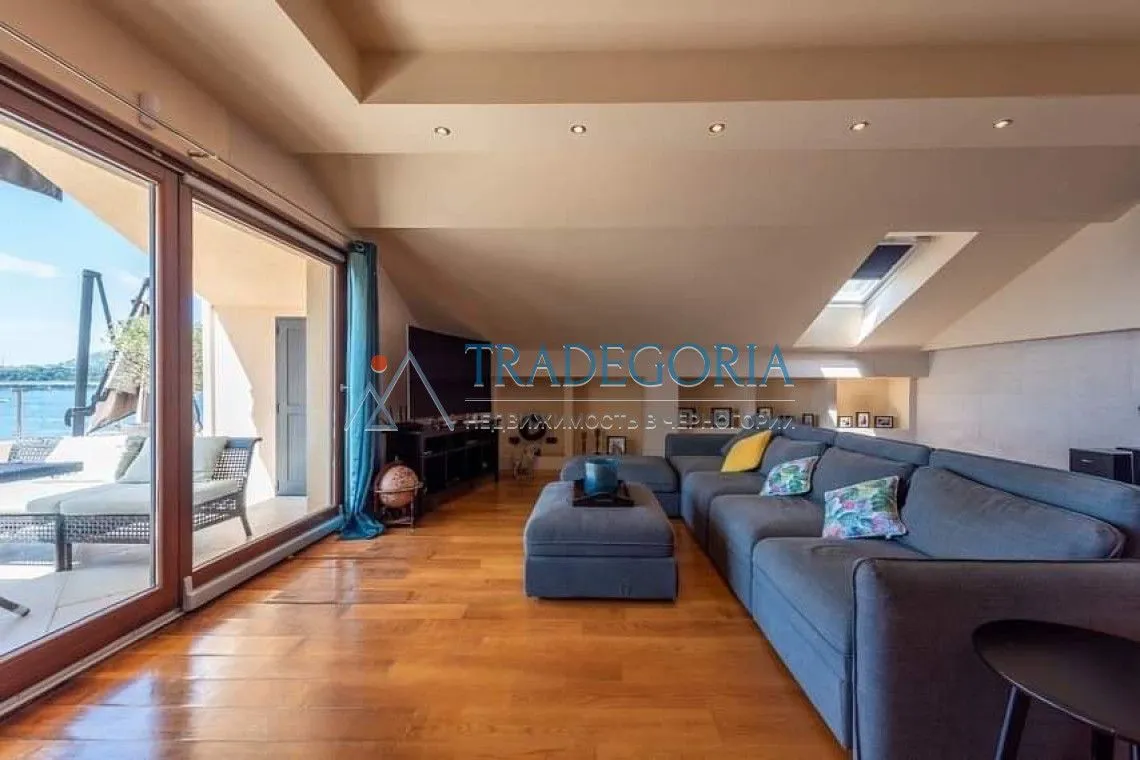 Prodaja, trosoban stan, 230m², Rafailovići, Budva