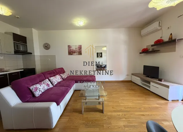 Rent, one bedroom apartment, 50m², City Kvart, Podgorica