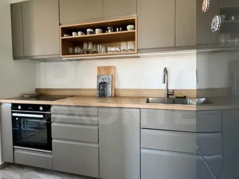 Izdavanje, trosoban stan, 90m², Tivat, Crna Gora - image 7