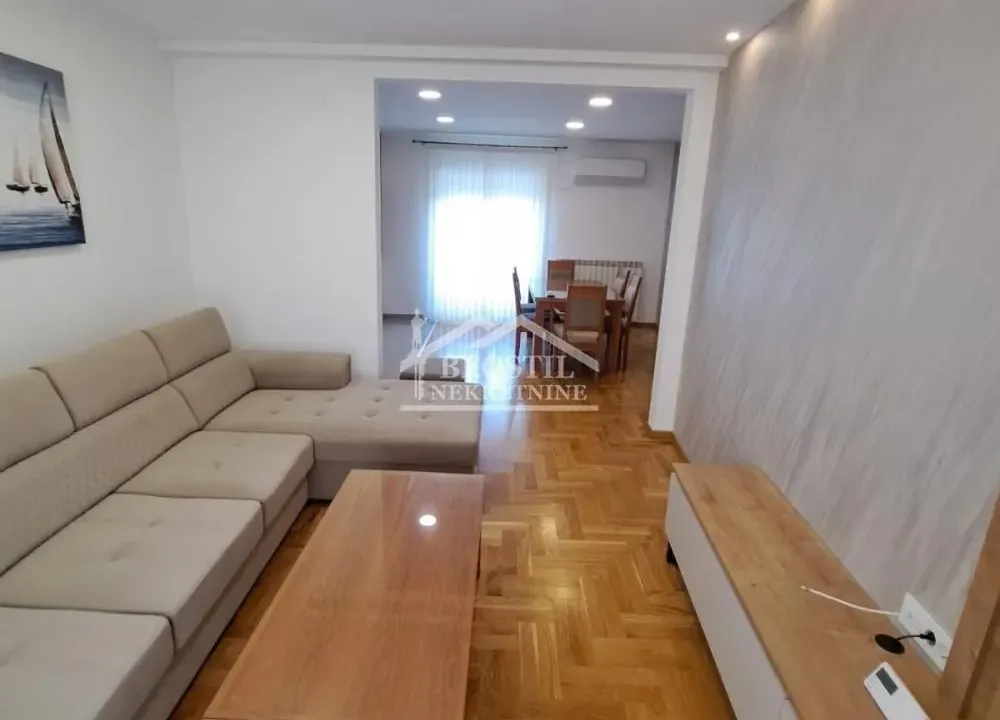 Rent, three bedroom apartment, 82m², Skojevsko Naselje, Beograd