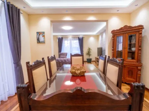 Prodaja, trosoban stan, 128m², Stari Aerodrom, Podgorica - image 8