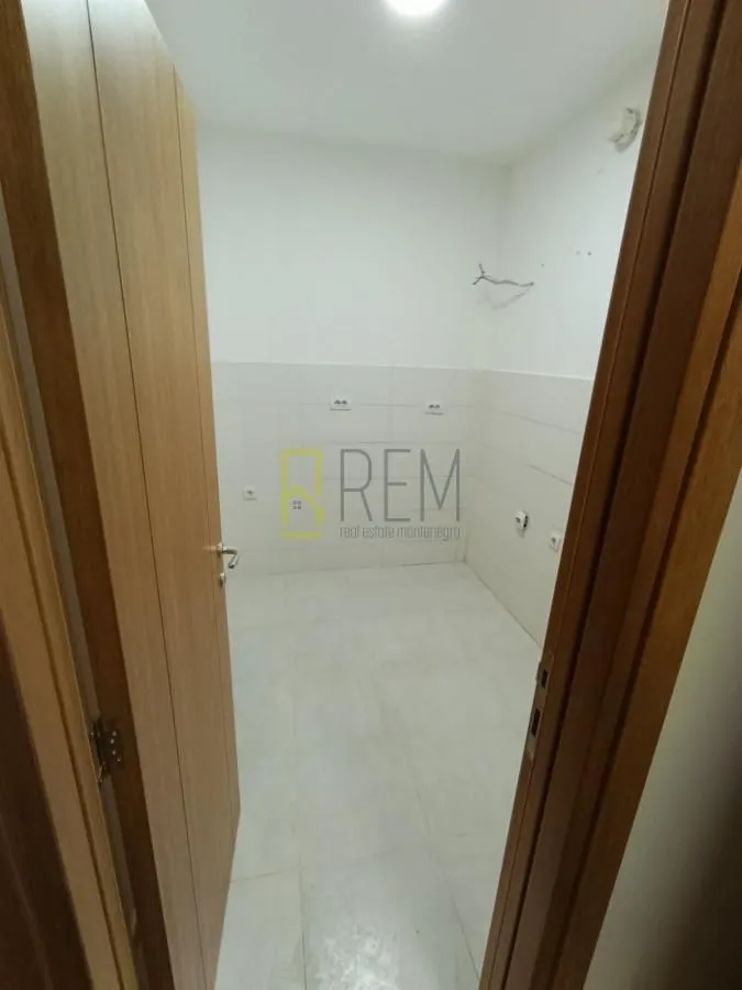 Prodaja, jednosoban stan, 43m², Blok 9, Podgorica