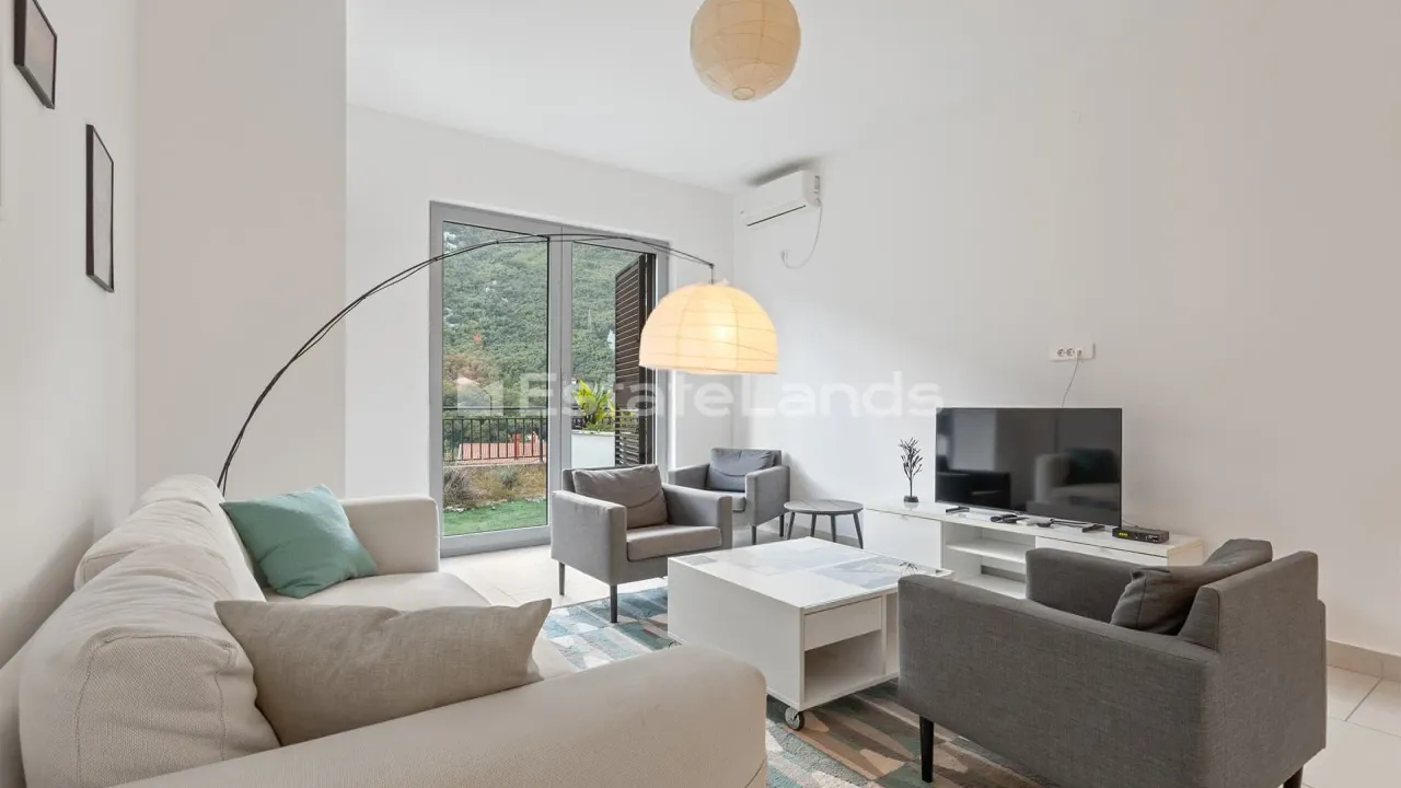 Sale, three bedroom apartment, 97m², Morinj, Kotor