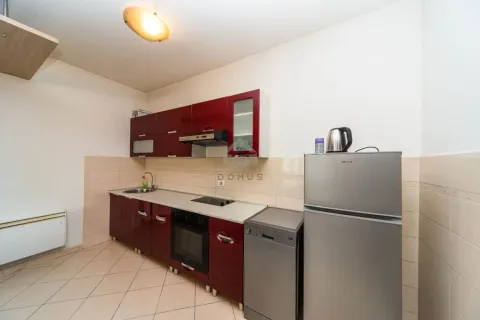 Rent, one bedroom apartment, 50m², City Kvart, Podgorica - image 4