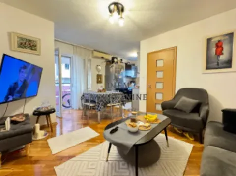 Sale, two bedroom apartment, 50m², Blok 9, Podgorica - image 11