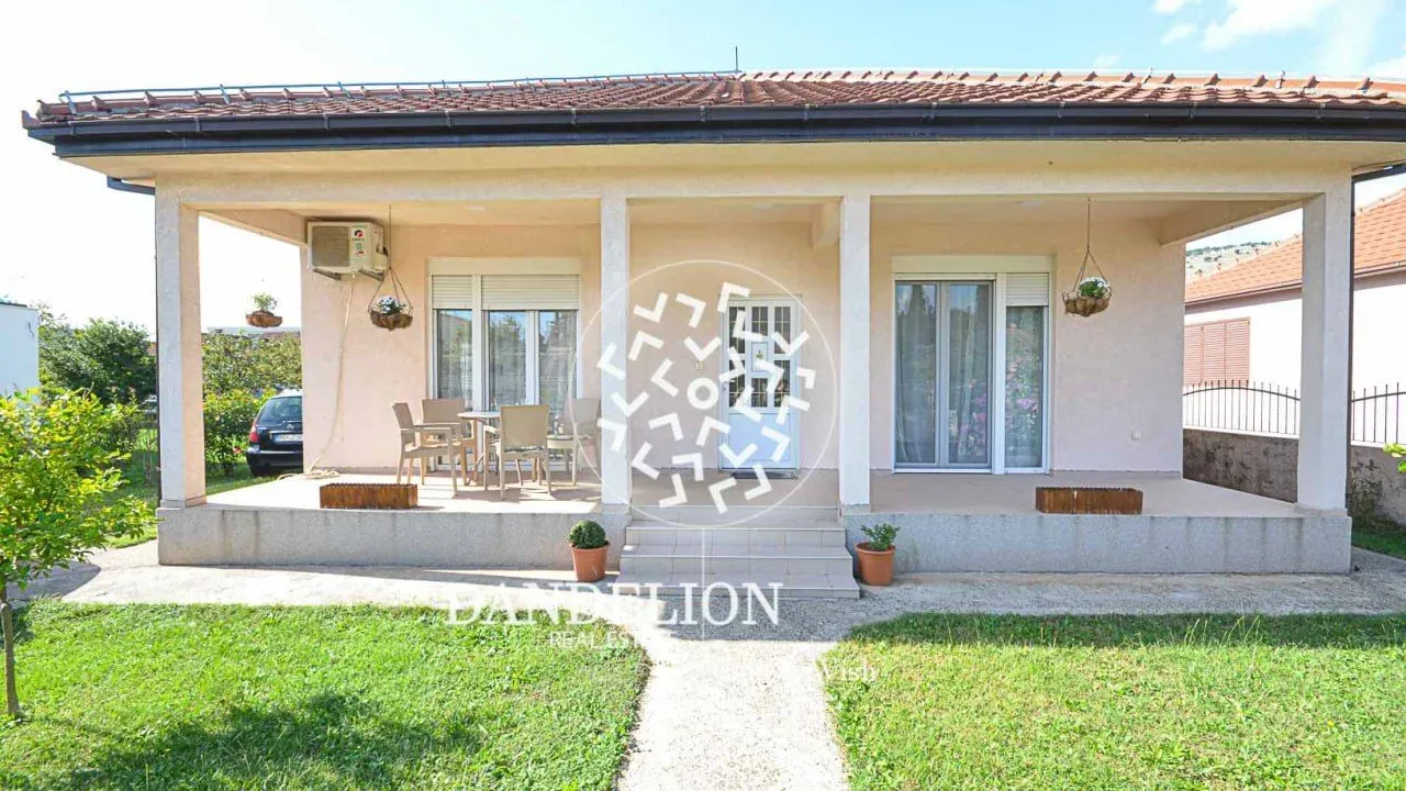 Rent, house, 120m², Tološi, Podgorica