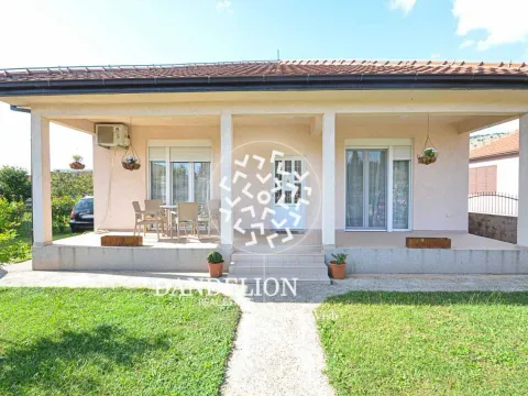 Rent, house, 120m², Tološi, Podgorica