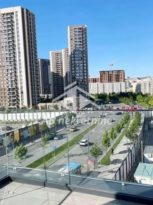 Izdavanje, četvorosoban stan, 152m², Savski Venac, Beograd
