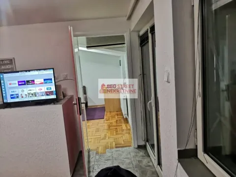 Izdavanje, dvosoban stan, 42m², Vukov Spomenik, Zvezdara Sve Podlokacije - image 4