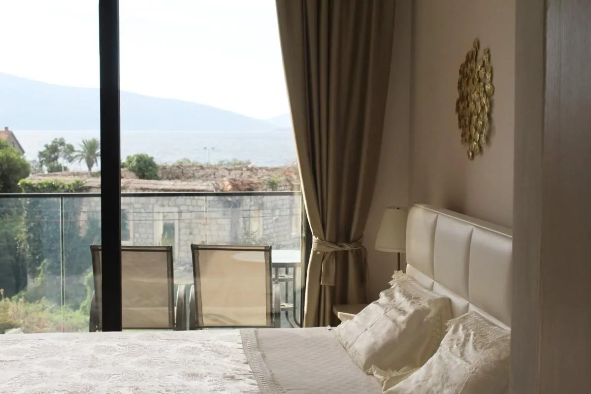 Prodaja, jednosoban stan, 50m², Tivat, Crna Gora