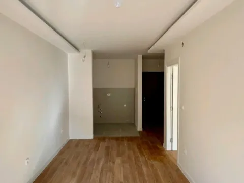 Izdavanje, jednosoban stan, 43m², City Kvart, Podgorica - image 2