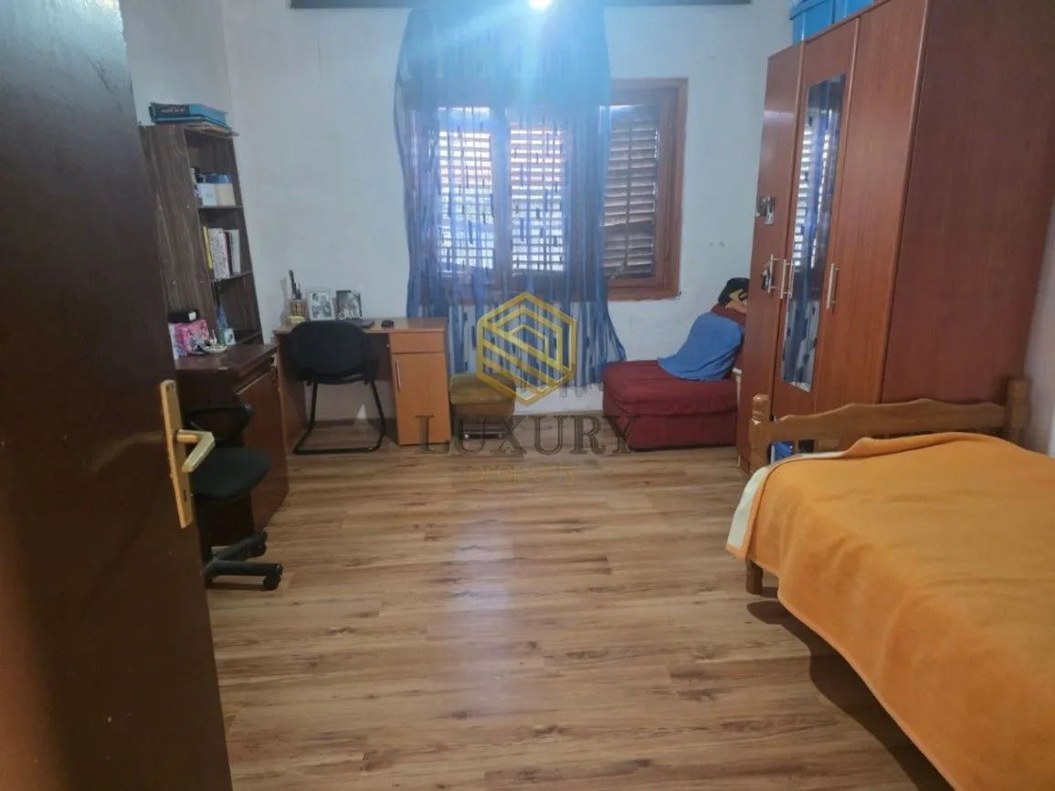 Prodaja, kuća, 83m², Rogami, Podgorica