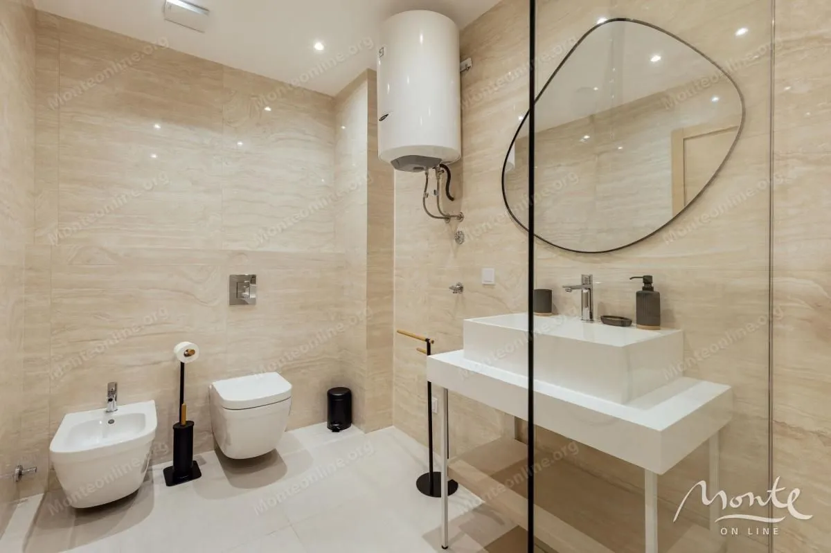 Prodaja, jednosoban stan, 65m², Herceg Novi, Crna Gora