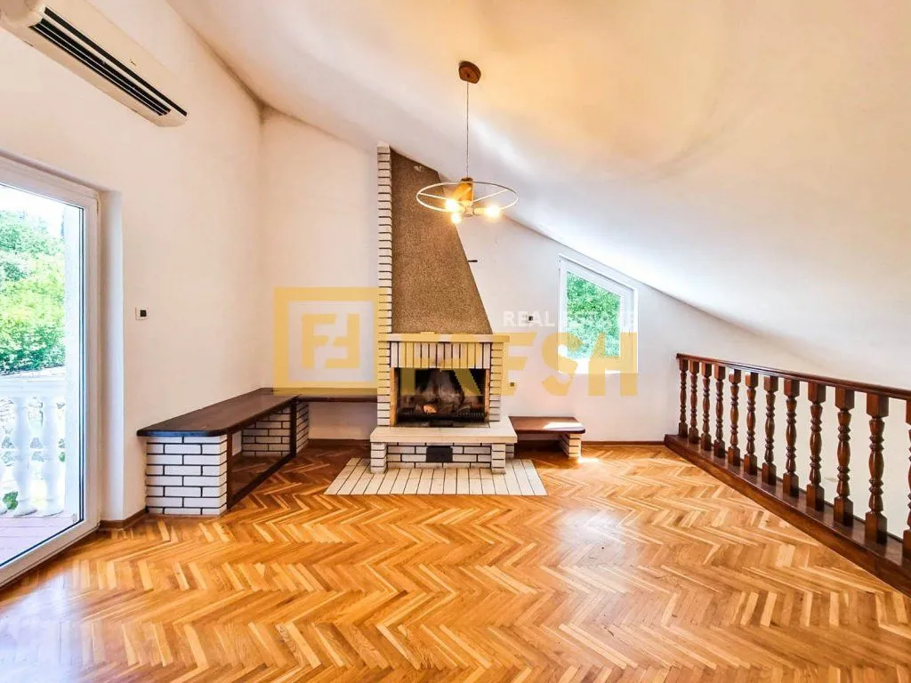 Rent, house, 250m², Mareza, Podgorica