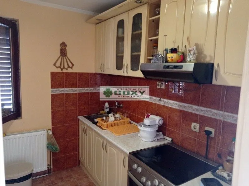 Prodaja, kuća, 245m², Zemun Sve Podlokacije, Beograd