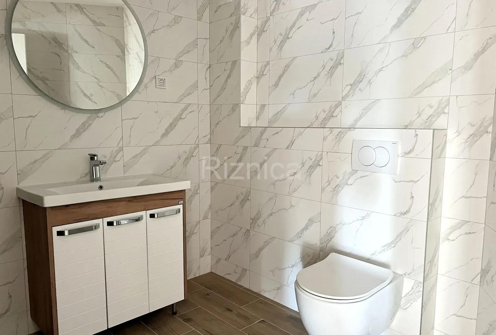 Sale, two bedroom apartment, 9545m², Trošarina, Niš