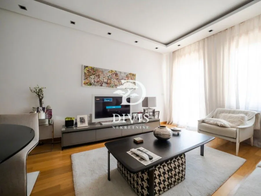 Sale, three bedroom apartment, 76m², Vračar Hram, Vračar Sve Podlokacije