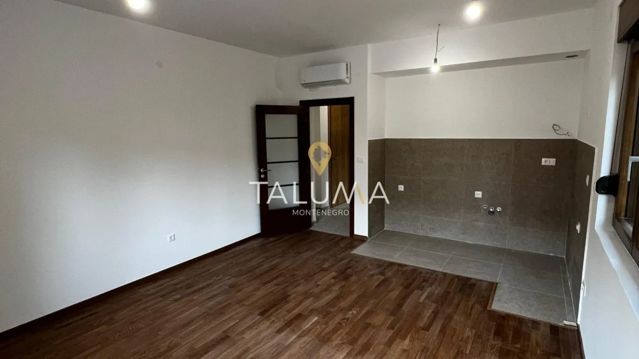 Izdavanje, jednosoban stan, 45m², Momišići, Podgorica