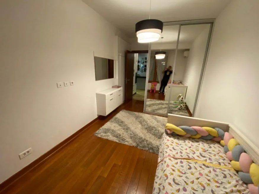 Izdavanje, dvosoban stan, 80m², Vezirov Most, Podgorica