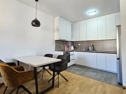 Rent, two bedroom apartment, 70m², Pobrežje, Podgorica - image 4